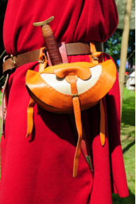 Rekonstruktion des Taschenfunds aus der Runneburg